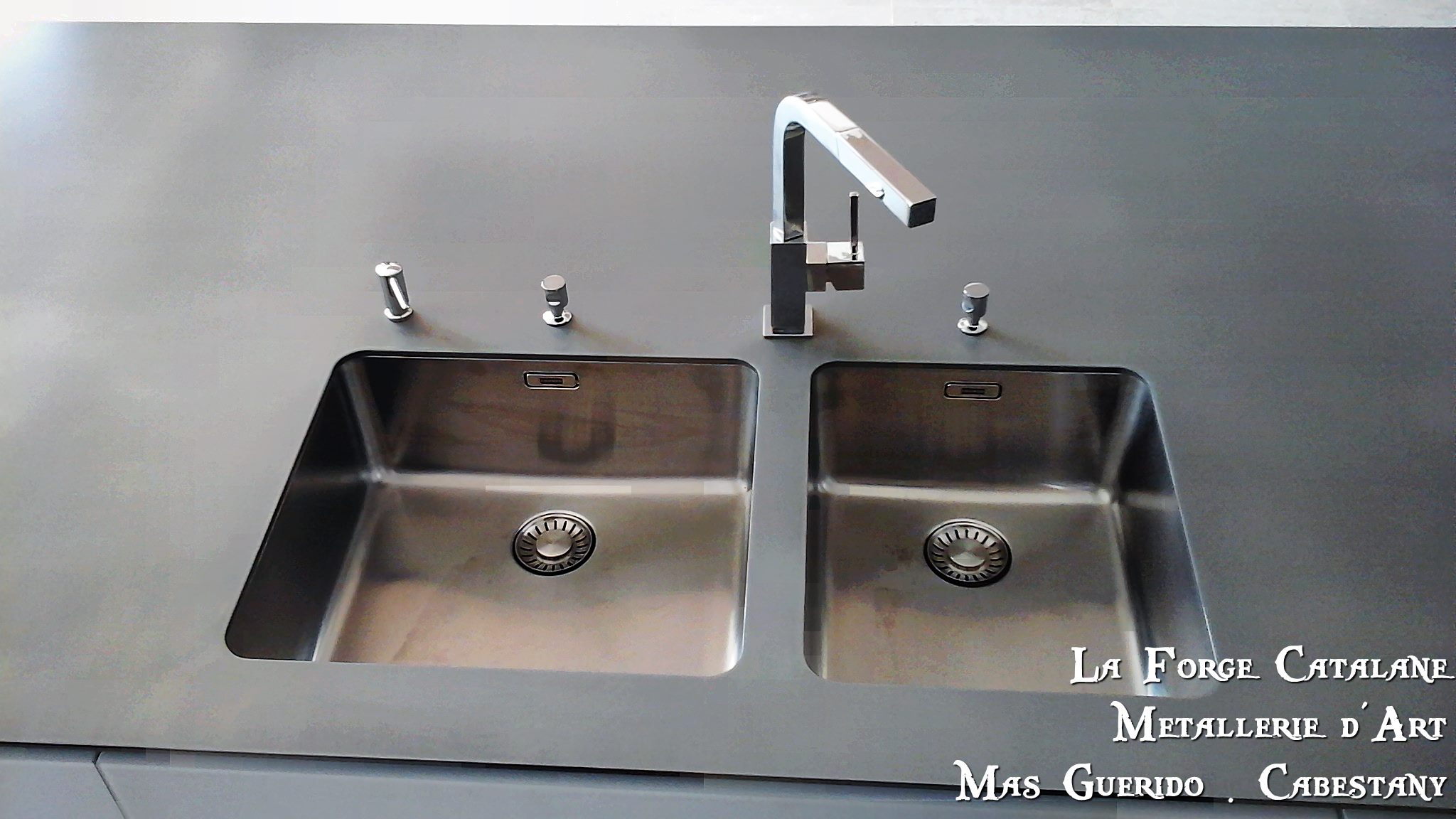 plan de travail cuisine 6 fer Forge Catalane Cabestany.jpg